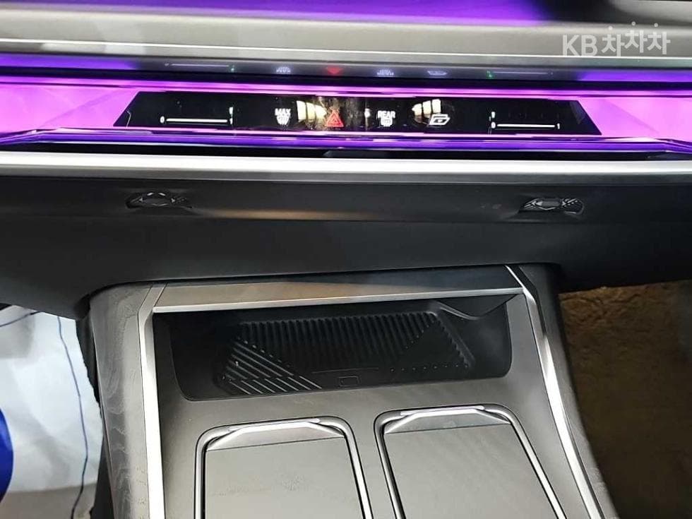 BMW 7시리즈(G70)740i sDrive M Sport Executive - 10