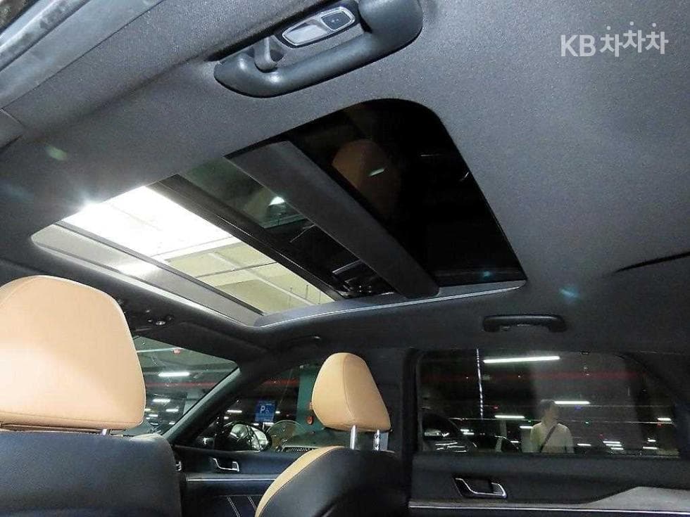 Kia K5 3rd Gen1.6 Gasoline Turbo Signature - 16