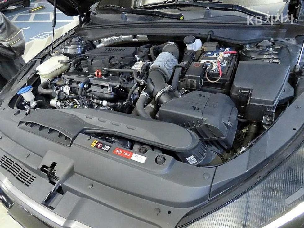 Kia K5 3rd Gen1.6 Gasoline Turbo Signature - 19