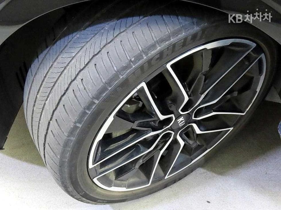 Kia K5 3rd Gen1.6 Gasoline Turbo Signature - 20