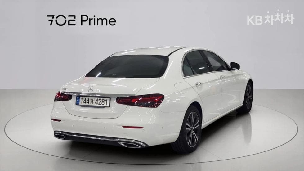 Mercedes-Benz E-Class (W213)E250 Avantgarde - 3
