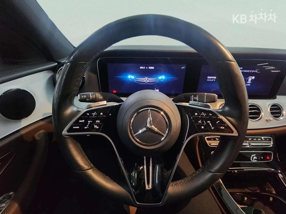 Mercedes-Benz E-Class (W213)E250 Avantgarde - 8