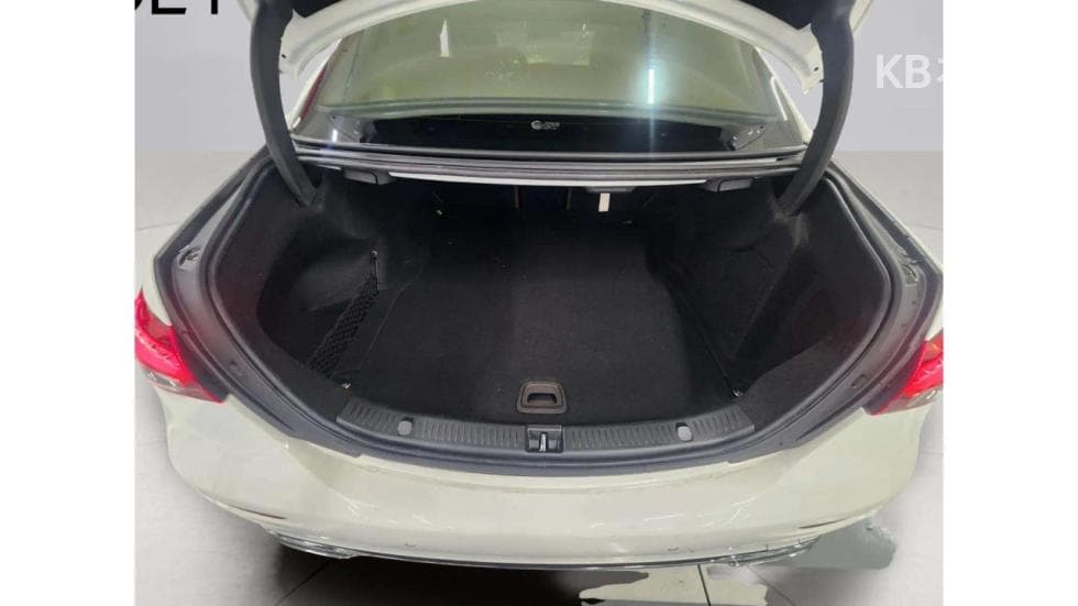 Mercedes-Benz E-Class (W213)E250 Avantgarde - 14
