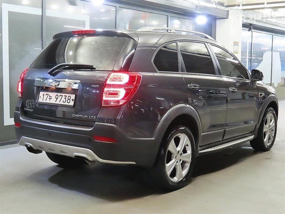 GM Korea Chevrolet Captiva4WD LT 5-seater - 4