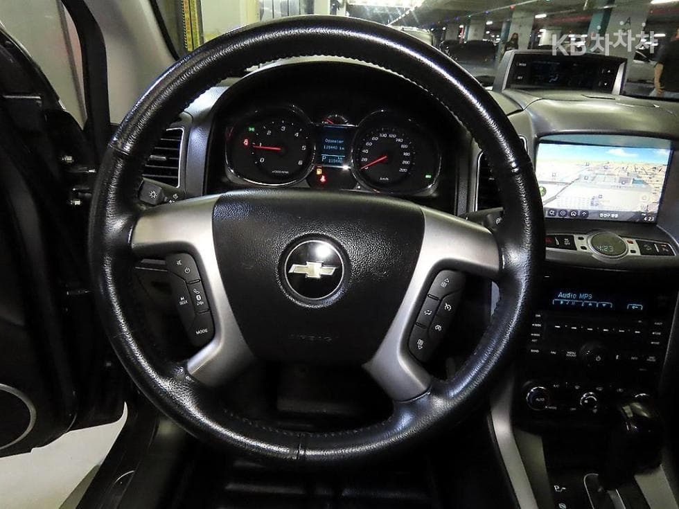 GM Korea Chevrolet Captiva4WD LT 5-seater - 8