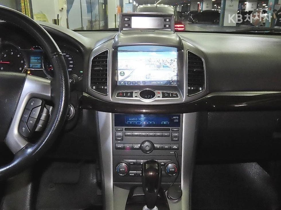 GM Korea Chevrolet Captiva4WD LT 5-seater - 11