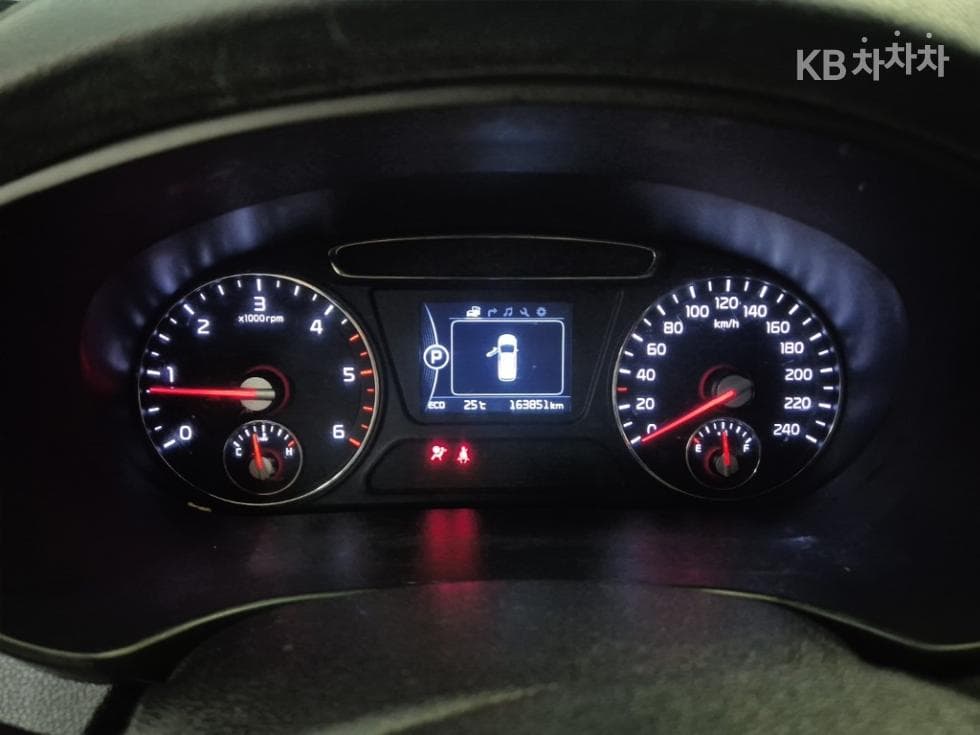 Киа All NewSorentoДизел 2.0 2WD Престиж - 6