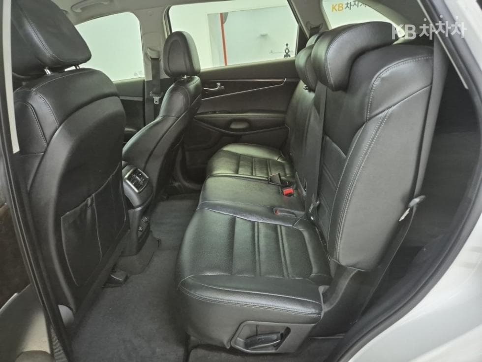 Киа All NewSorentoДизел 2.0 2WD Престиж - 12