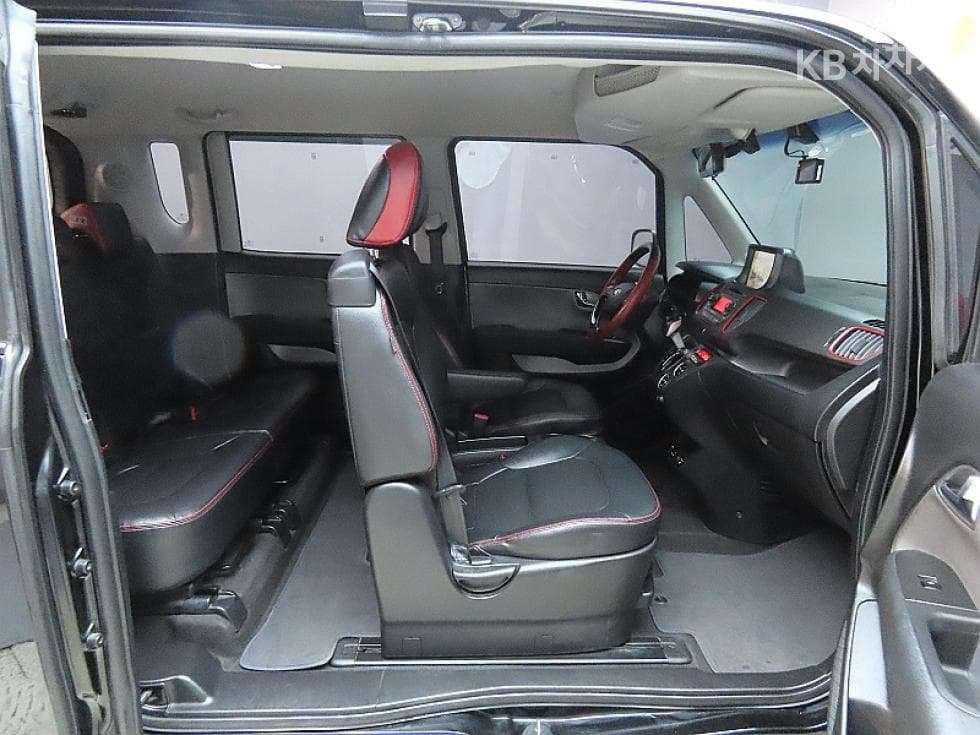 Kia Ray (van)1.0 Gasoline Turbo Prestige - 12