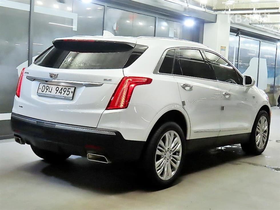 캐딜락 XT53.6 Premium Plus - 4