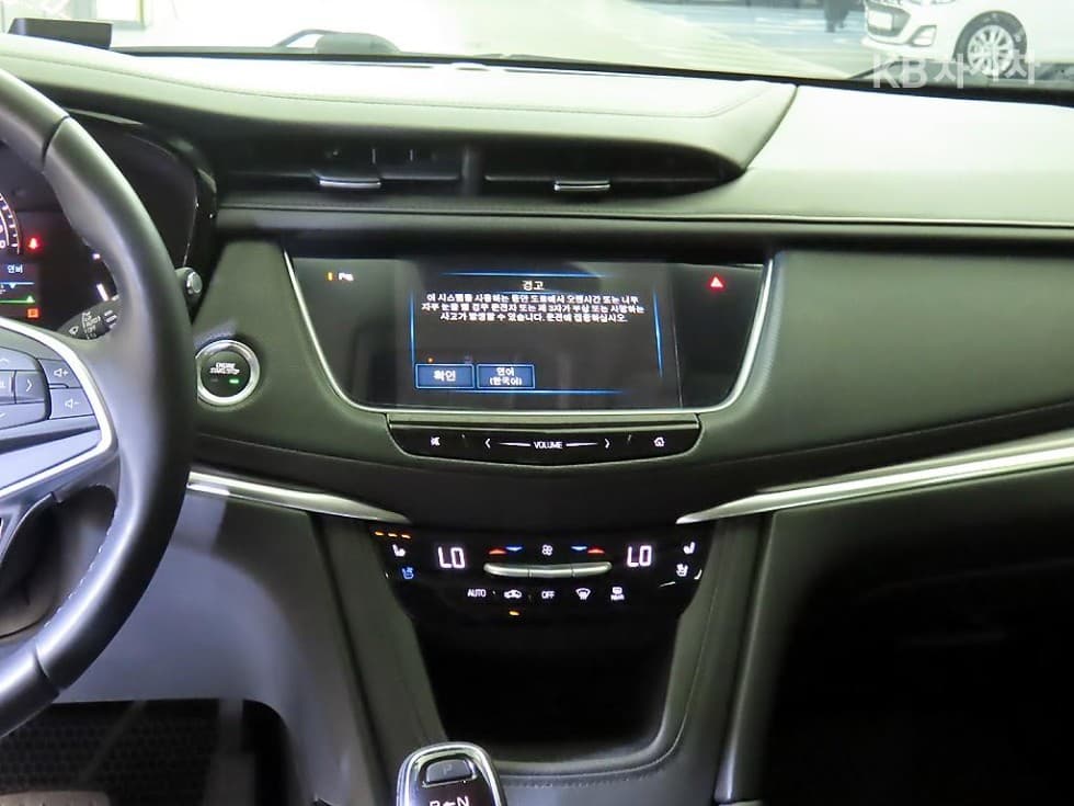 캐딜락 XT53.6 Premium Plus - 11