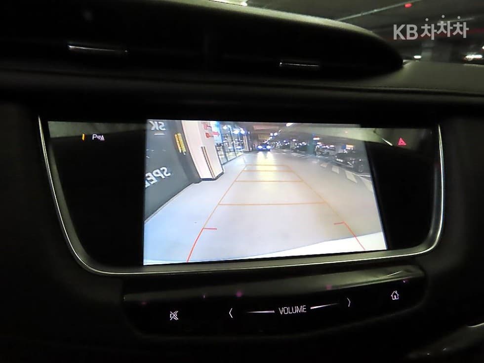 캐딜락 XT53.6 Premium Plus - 13