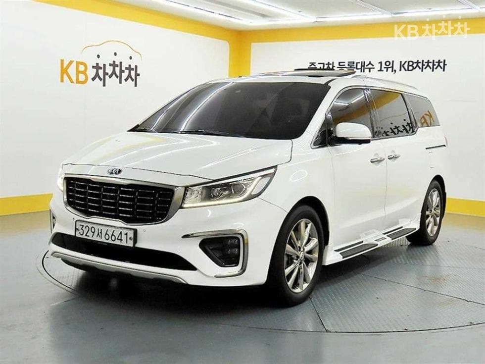 Kia The New (facelift) Carnival 9-seater 2.2 Diesel Noblesse Special (special feature/edition) - Image 1