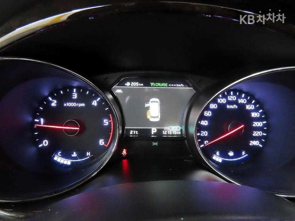 Kia The New (facelift) Carnival9-seater 2.2 Diesel Noblesse Special (special feature/edition) - 8