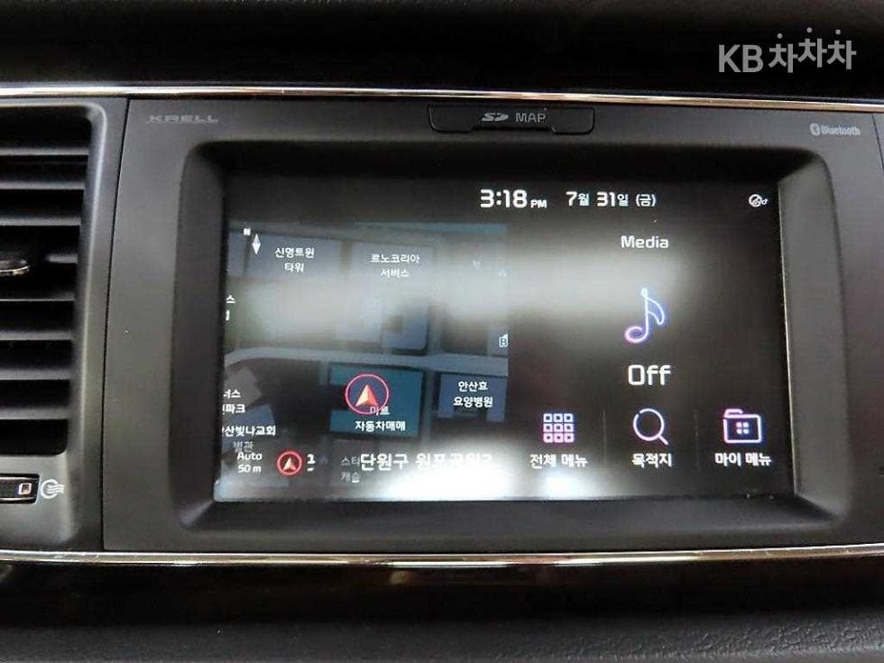 Kia The New (facelift) Carnival9-seater 2.2 Diesel Noblesse Special (special feature/edition) - 14