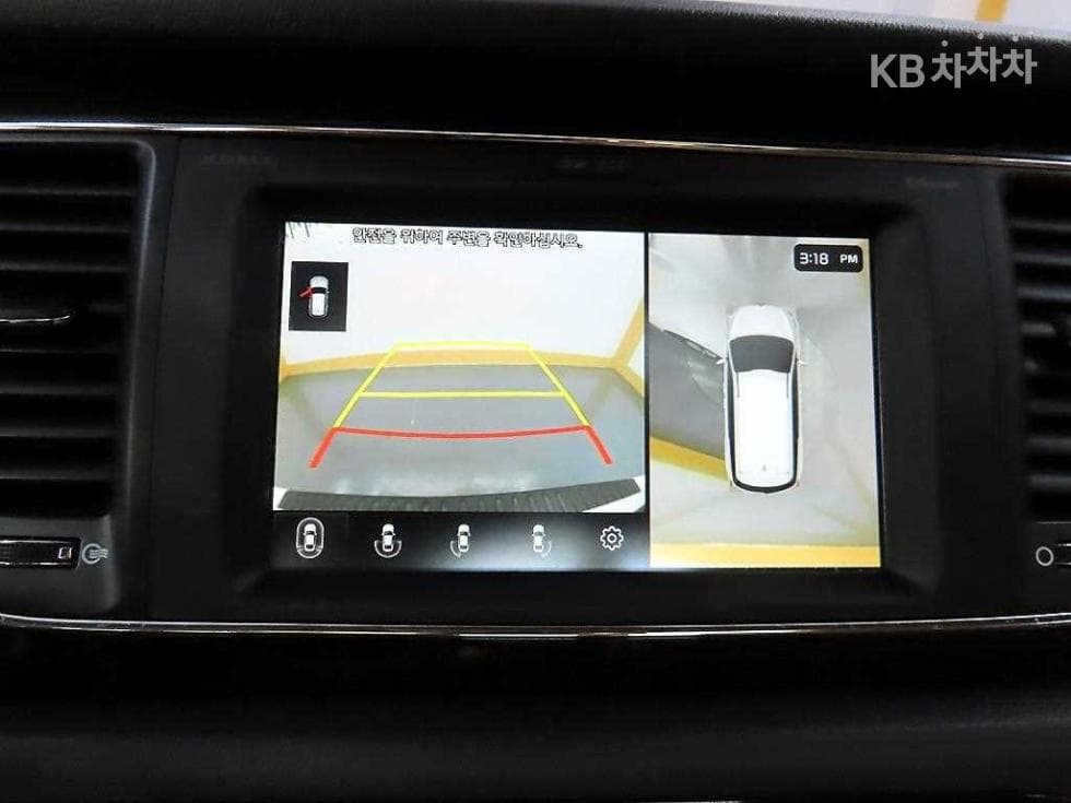 Kia The New (facelift) Carnival9-seater 2.2 Diesel Noblesse Special (special feature/edition) - 15