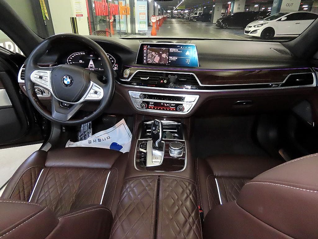 BMW 7시리즈 (G11)750Li xDrive Design Pure Excellence - 10