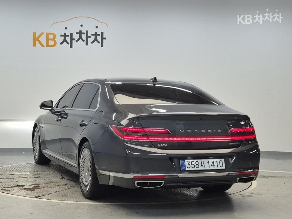 Genesis G903.8 GDi AWD Prestige - 2