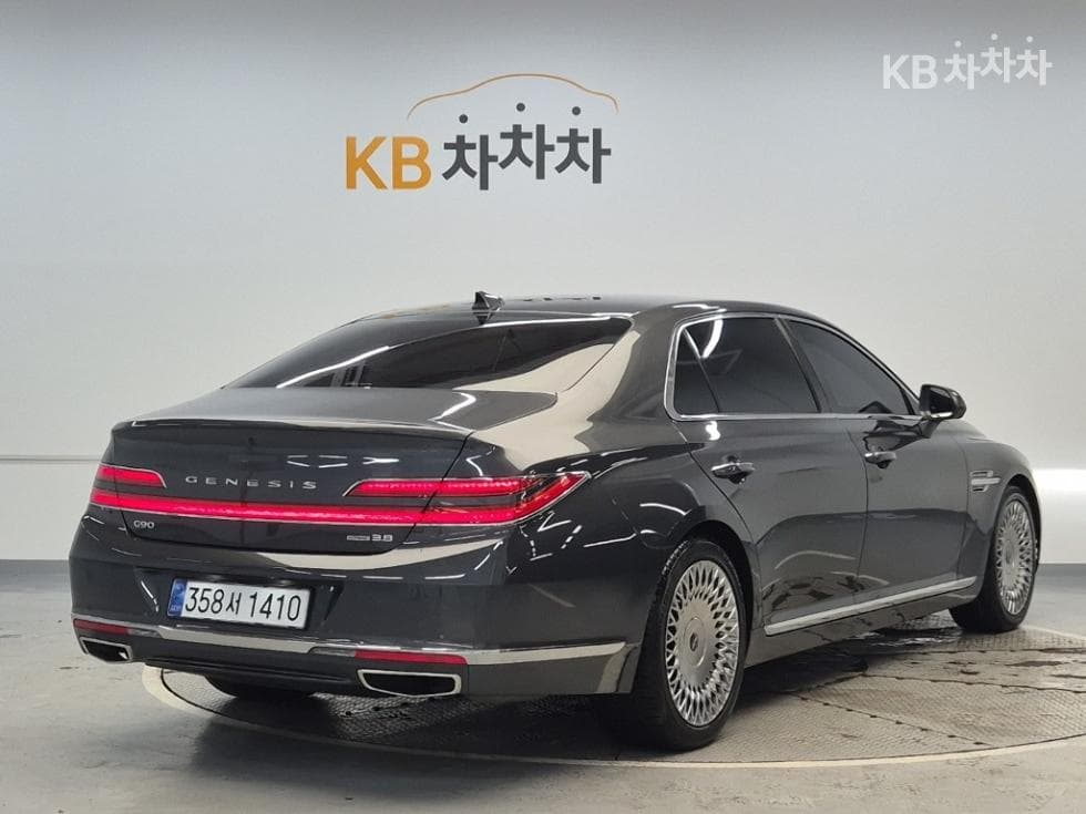 Genesis G903.8 GDi AWD Prestige - 3