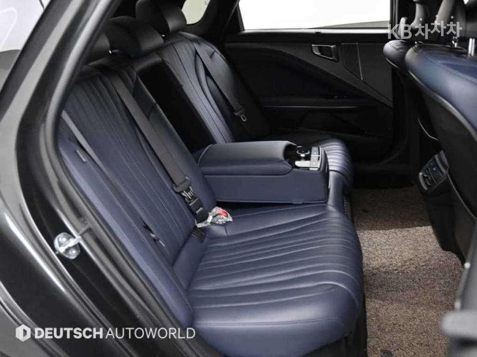 Kia The New (facelift) K8 Hybrid1.6 Turbo HEV 시그니쳐 - 12