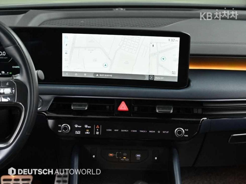Kia The New (facelift) K8 Hybrid1.6 Turbo HEV 시그니쳐 - 14