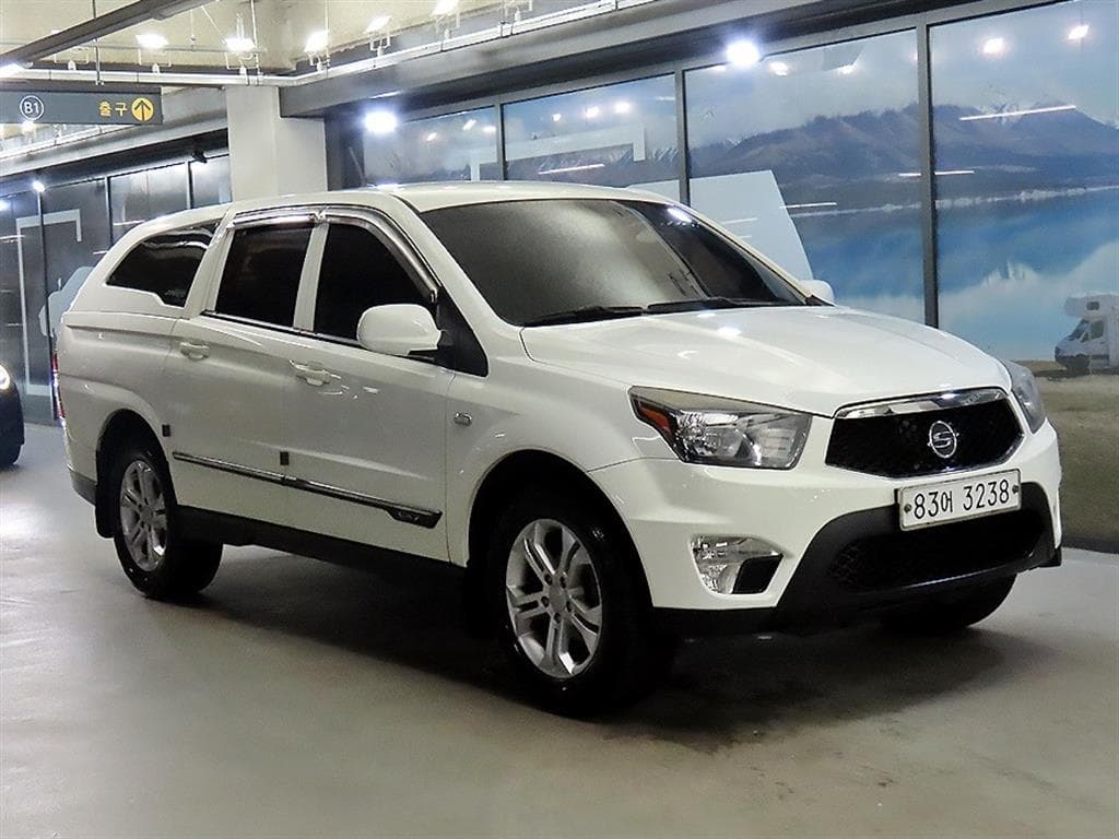 KG Mobility Korando Sports (pickup variant) CX7 4WD 패션 - Image 1