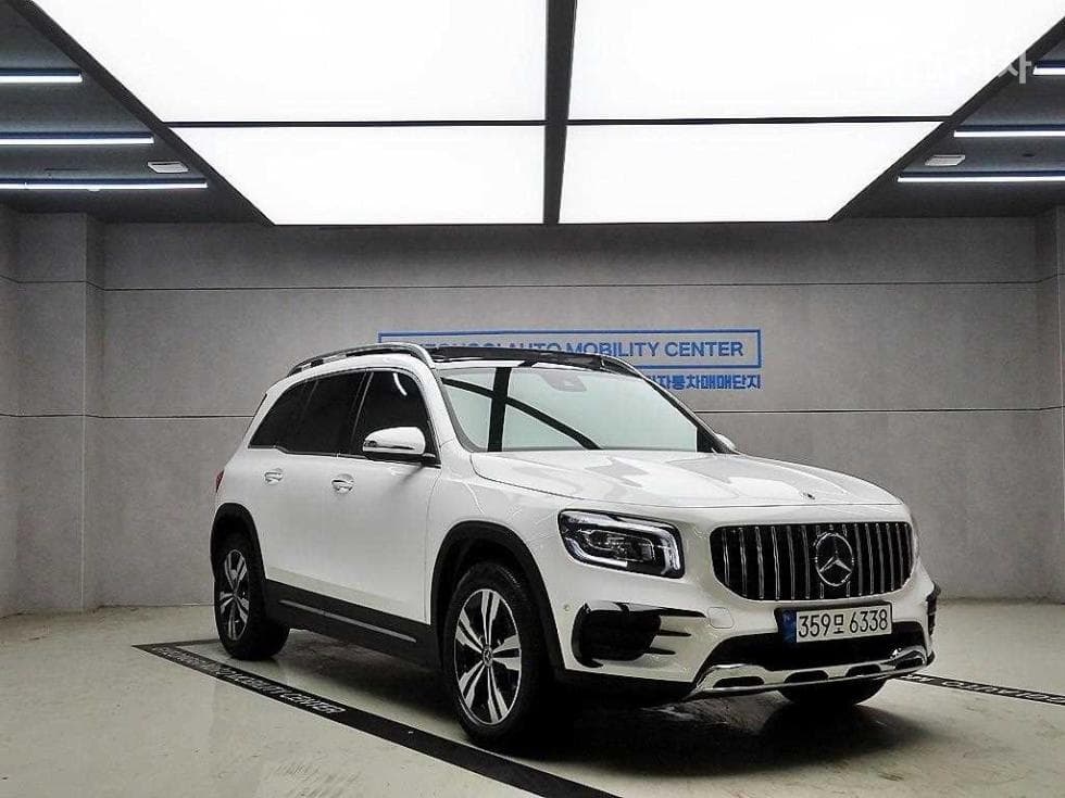 Mercedes-Benz GLB(X247) GLB 220 - Image 1