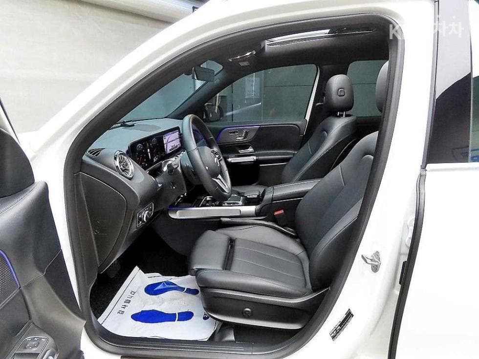 Mercedes-Benz GLB(X247)GLB 220 - 5