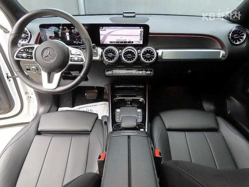 Mercedes-Benz GLB(X247)GLB 220 - 7