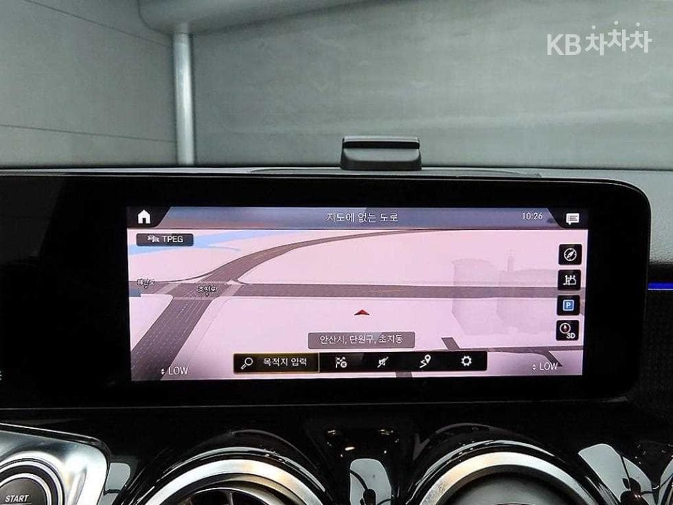 Mercedes-Benz GLB(X247)GLB 220 - 15