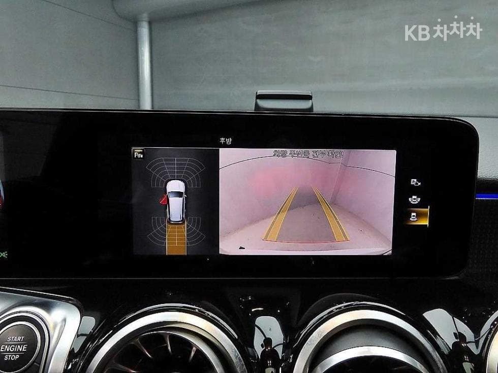 Mercedes-Benz GLB(X247)GLB 220 - 16