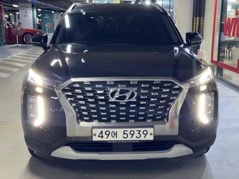 Hyundai Palisade 2.2 Diesel 8-seater Prestige - Image 1