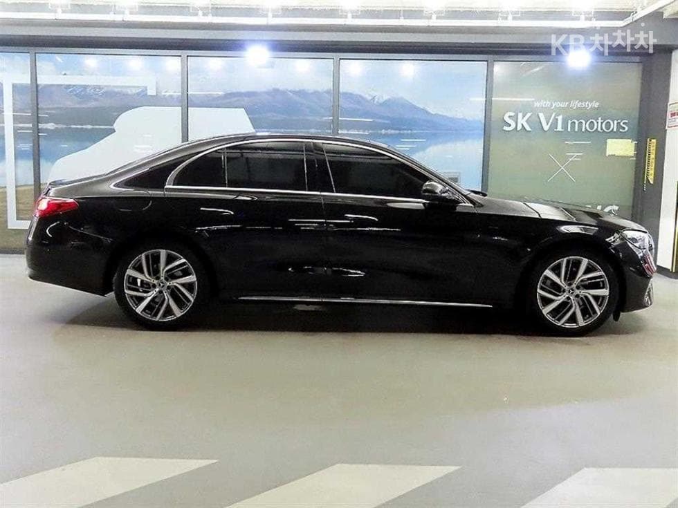 Mercedes-Benz E-클래스 (W214)E220d 4MATIC Exclusive - 3