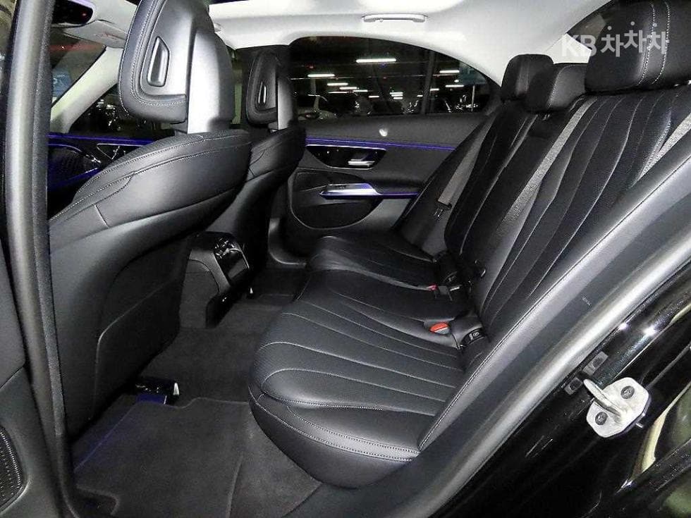 Mercedes-Benz E-클래스 (W214)E220d 4MATIC Exclusive - 7
