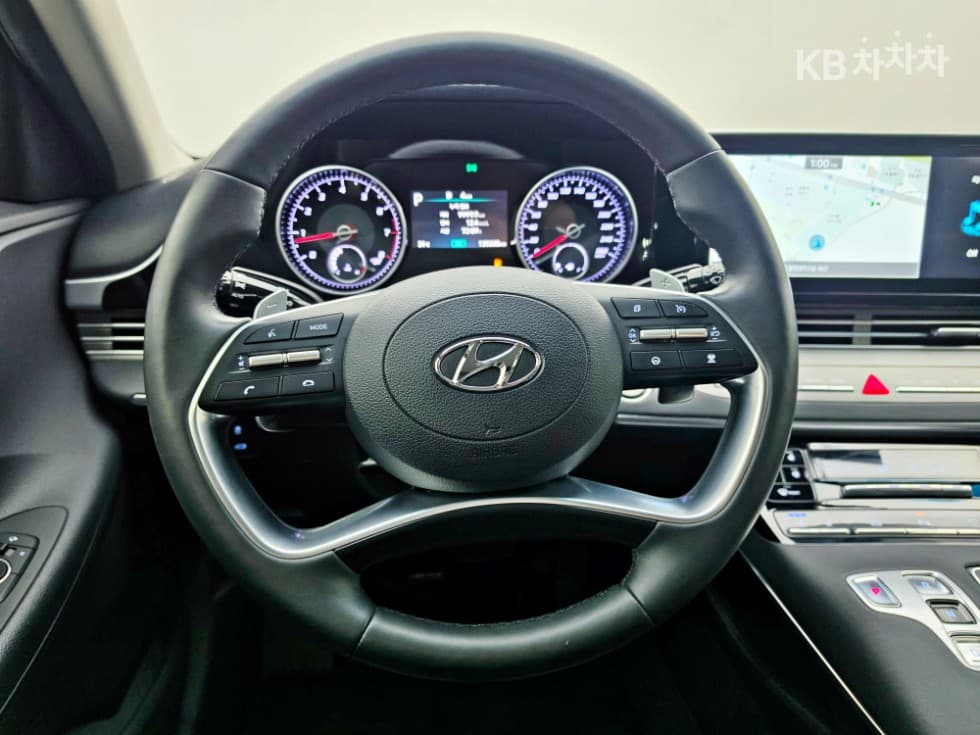 Hyundai The New (facelift) Grandeur (Azera)2.5 Premium - 8