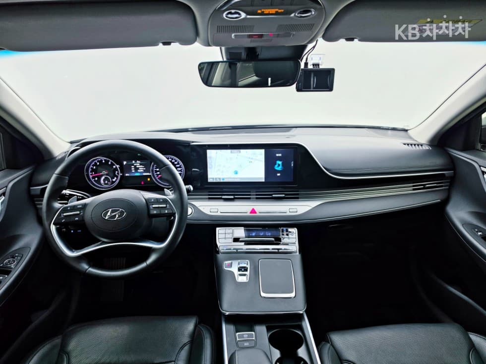 Hyundai The New (facelift) Grandeur (Azera)2.5 Premium - 19