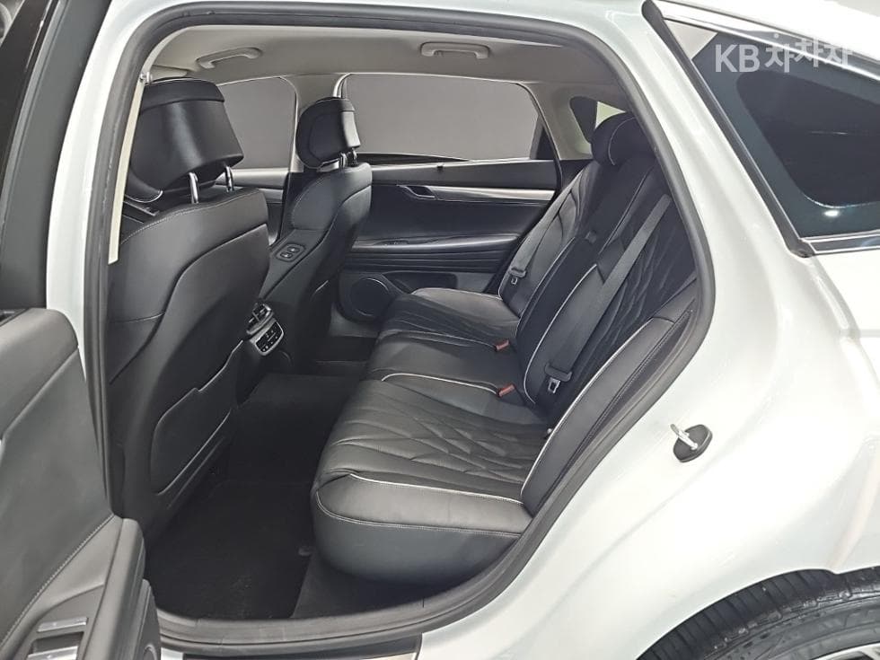 Genesis G80(RG3)2.2 VGT AWD - 12