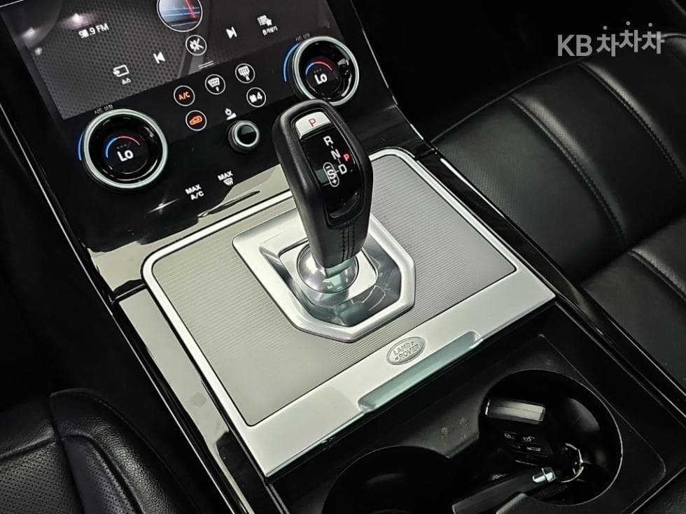 Land Rover New Range Rover Evoque2.0 D180 SE - 8