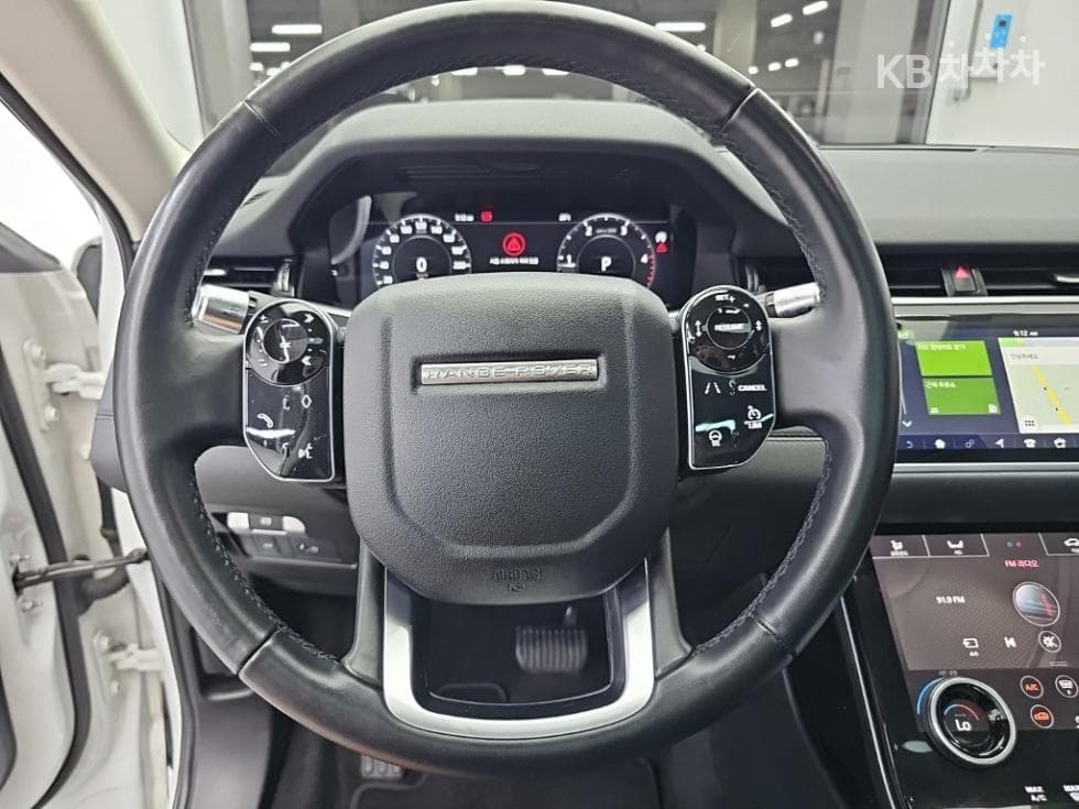 Land Rover New Range Rover Evoque2.0 D180 SE - 9