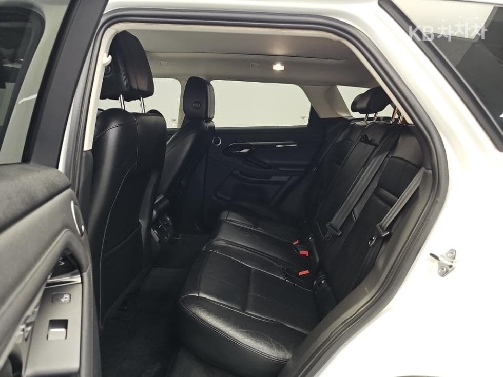 Land Rover New Range Rover Evoque2.0 D180 SE - 12