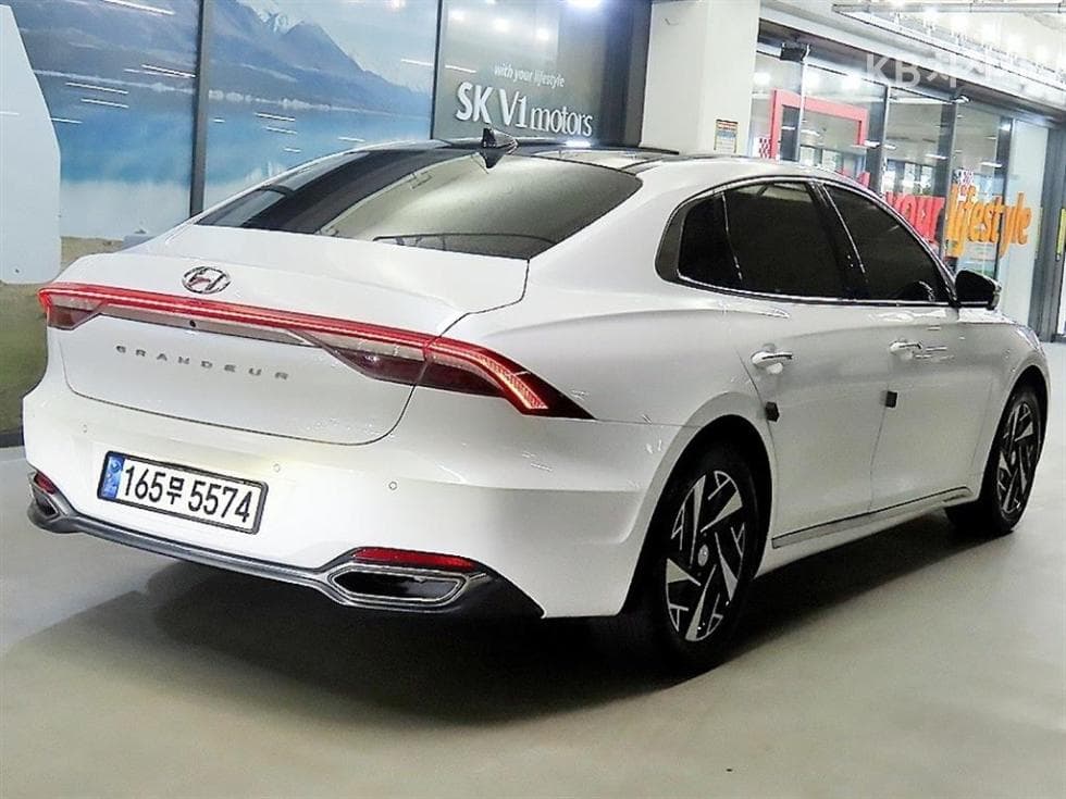 Hyundai The New (facelift) Grandeur (Azera) Hybrid2.4 Exclusive - 4