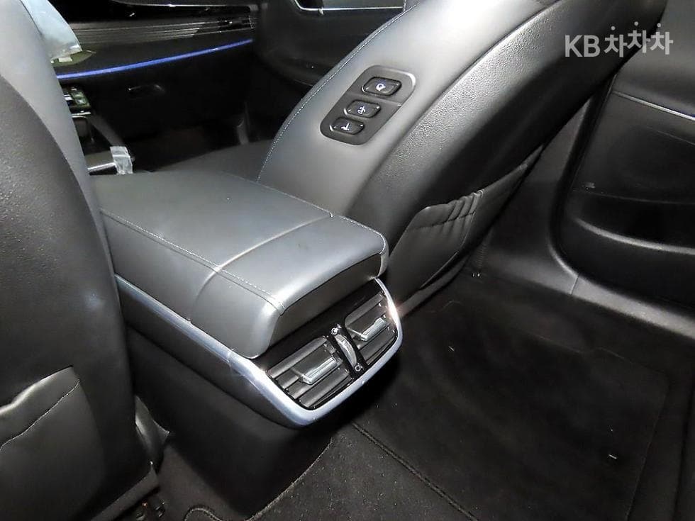 Hyundai The New (facelift) Grandeur (Azera) Hybrid2.4 Exclusive - 14
