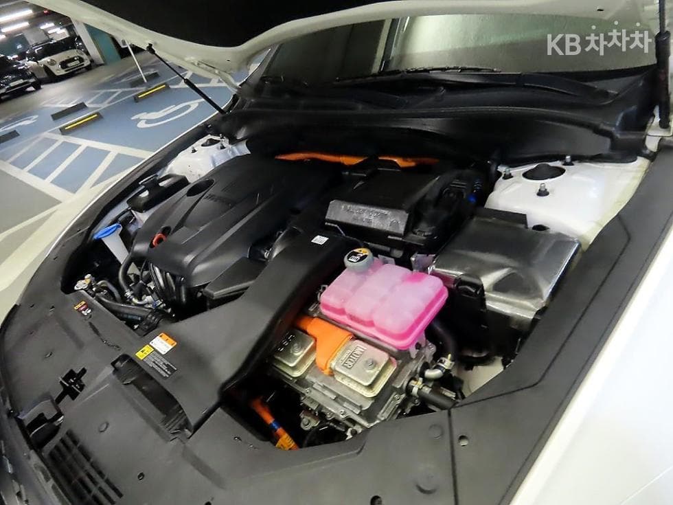Hyundai The New (facelift) Grandeur (Azera) Hybrid2.4 Exclusive - 19