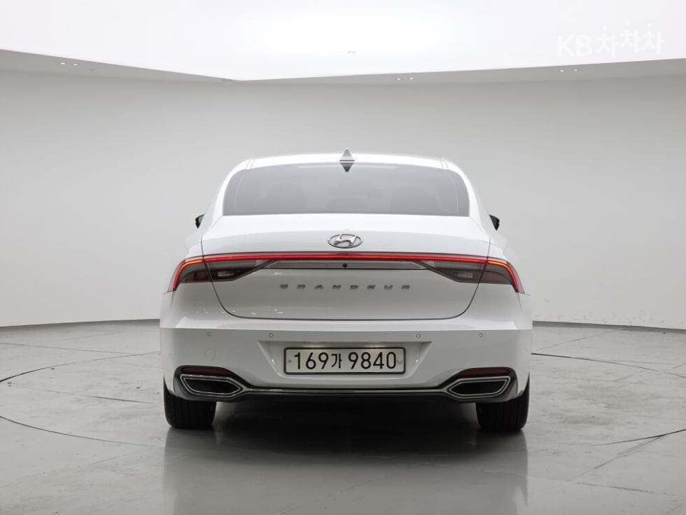 Hyundai The New (facelift) Grandeur (Azera)2.5 Premium 초이스 - 4