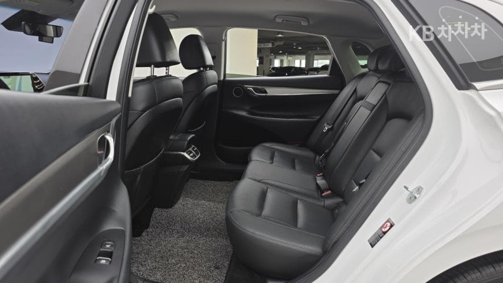 Hyundai The New (facelift) Grandeur (Azera)2.5 Premium 초이스 - 15