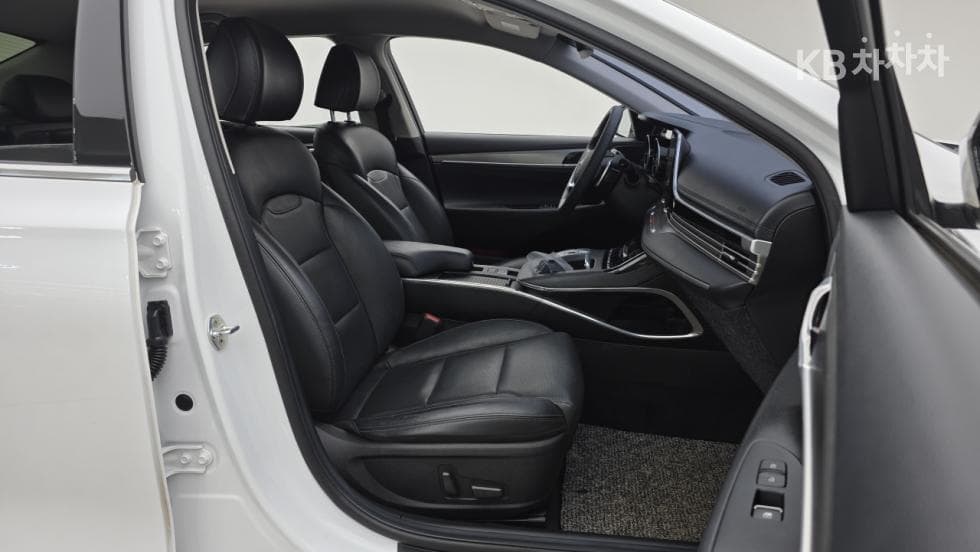 Hyundai The New (facelift) Grandeur (Azera)2.5 Premium 초이스 - 16