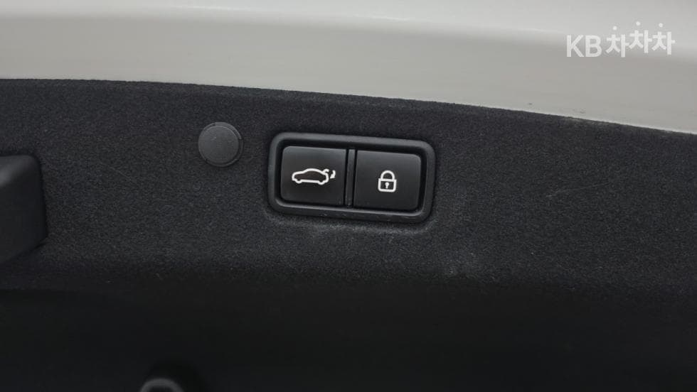 Hyundai The New (facelift) Grandeur (Azera)2.5 Premium 초이스 - 21