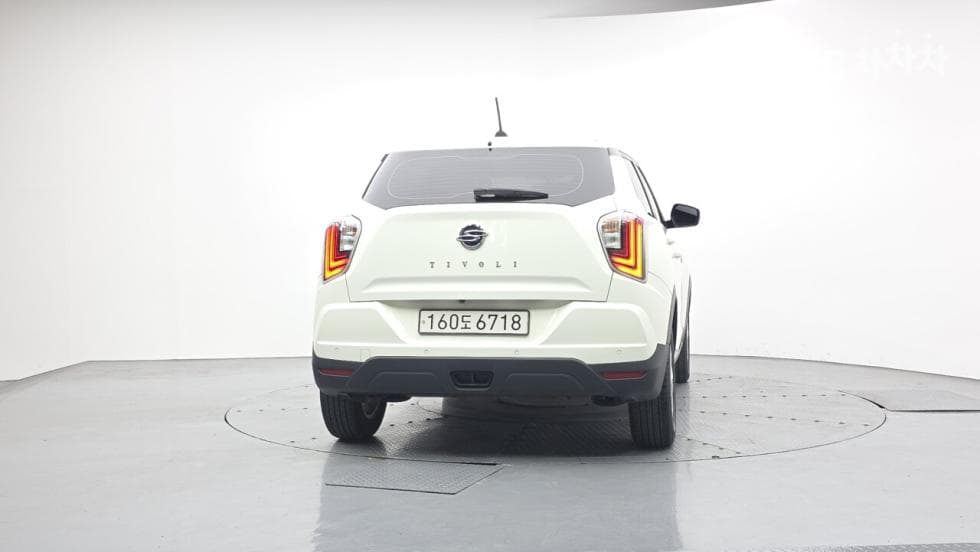 KG Mobility Very New (facelift/refresh; particularly for Tivoli) TivoliGasoline V1 2WD Standard - 4