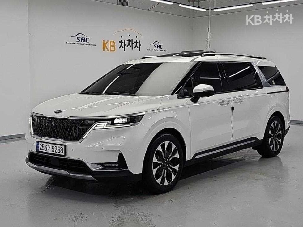 Kia Carnival 4th generation D2.2 9-seater Signature - Image 1