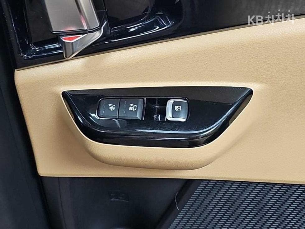 Kia Carnival 4th generationD2.2 9-seater Signature - 15